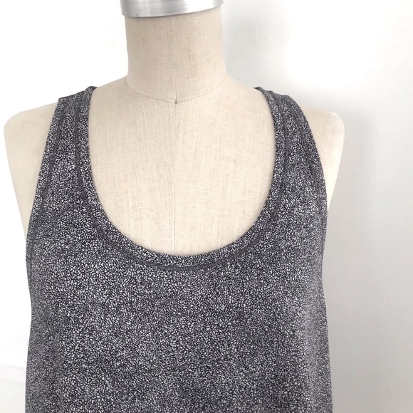 Lululemon Smooth Stride Tank Size 12 - Picture 3 of 10